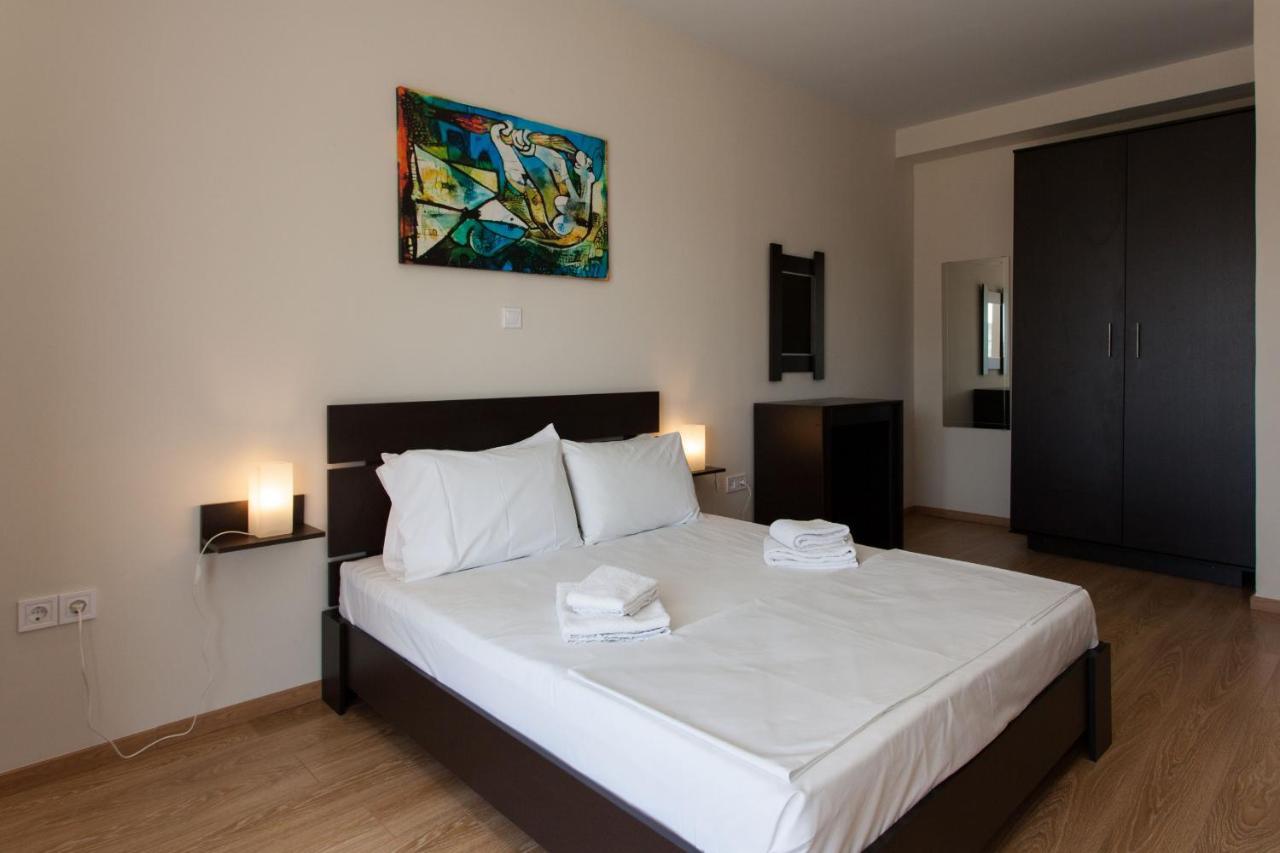 Modern Apt In Glyfada A Breath Away From The Sea - The View Athens Exterior photo