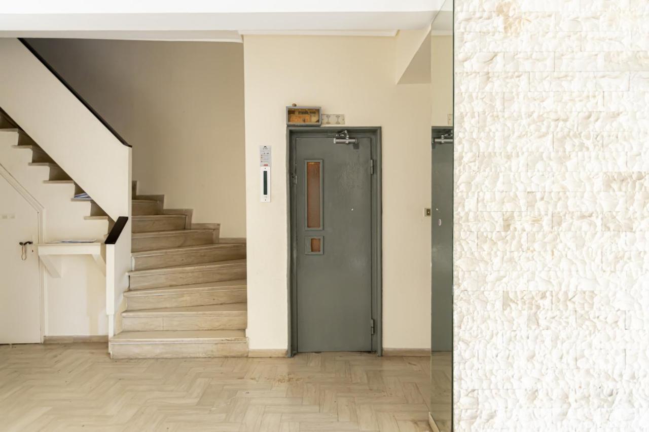 Modern Apt In Glyfada A Breath Away From The Sea - The View Athens Exterior photo
